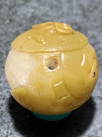 精美亚光冰飘战国红玛瑙手工雕刻钱币财字2.0珠一颗！寓意：招财进宝 精美亚光冰飘战国红玛瑙手工雕刻钱币财字2.0珠一颗！寓意：招财进宝