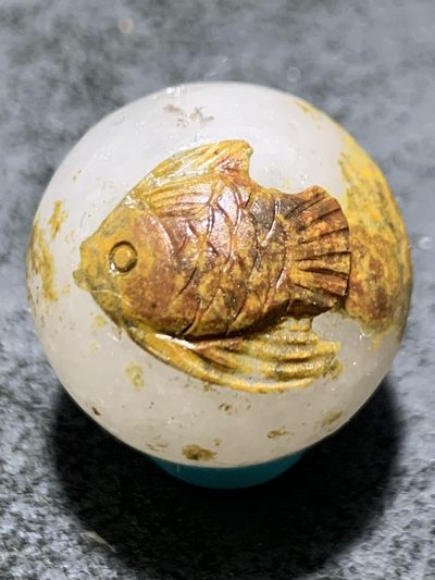 精美冰飘亚光原皮战国红玛瑙手工俏色巧雕富贵有余随形珠一个 - 精美冰飘亚光原皮战国红玛瑙手工俏色巧雕富贵有余随形珠一个