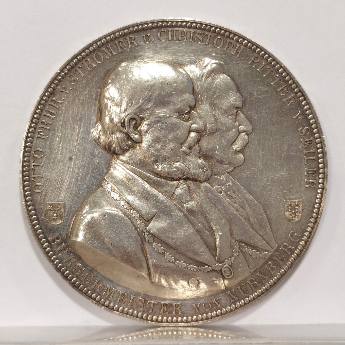 博洋堂世界钱币拍卖第037期（全场包邮） 德国1890年纽伦堡市建筑大银章 70mm 背面建筑细节极其丰富 品相一般
