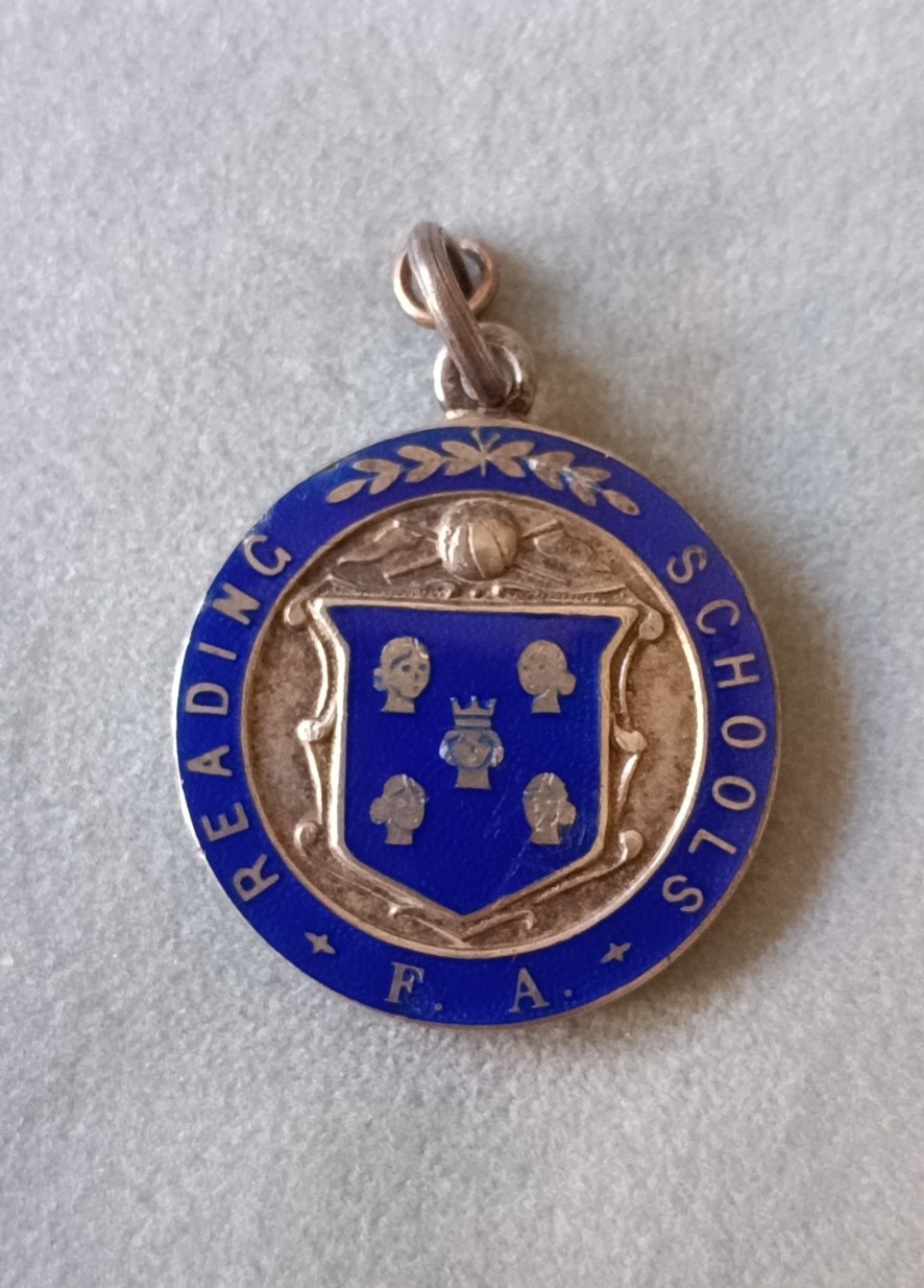 “China 中国”--英国皇家伯克郡团奖章专场 1924 年珐琅银章，26mm9.4g