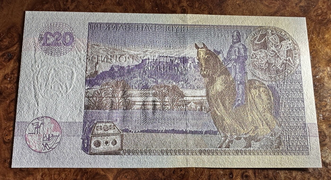Chase Auction 第23期 - - 外钞、民国钞和人民币混合场！ 苏格兰20镑，UNC，品相如图！