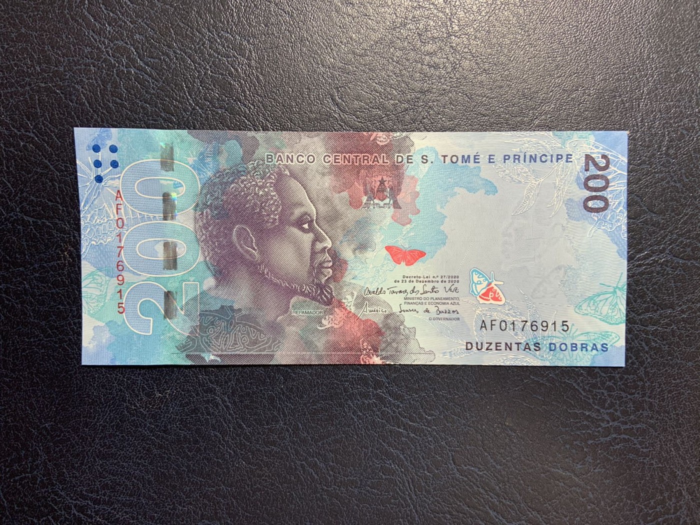 收藏联盟Quantum Auction 第279期拍卖  圣多美和普林西比2020年200多布拉 品相全新UNC 号码无4 AF首发冠