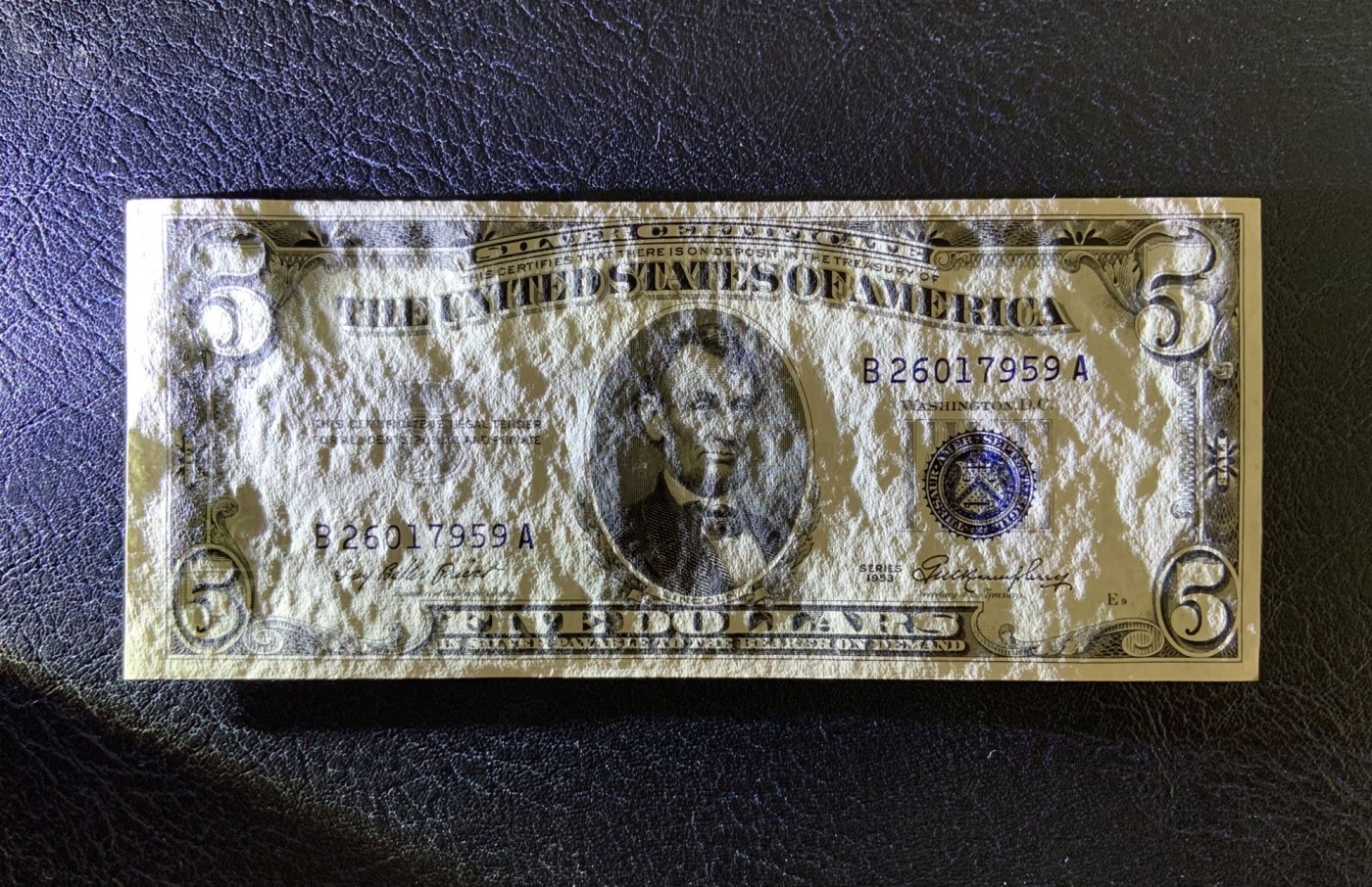 收藏联盟Quantum Auction 第279期拍卖  美国联邦1953年5美元银币券 品相UNC 号码无4 有半道横向的轻微点钞痕