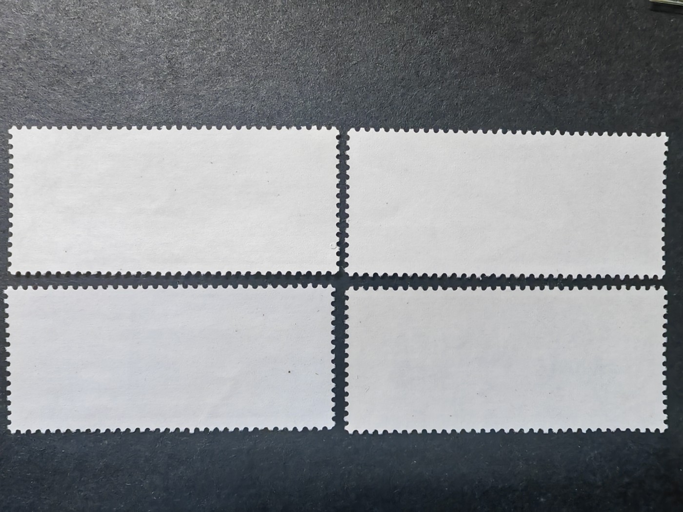 中外邮票+首日封+旧书籍.专场（精品） 1977年 中国石油（全新）