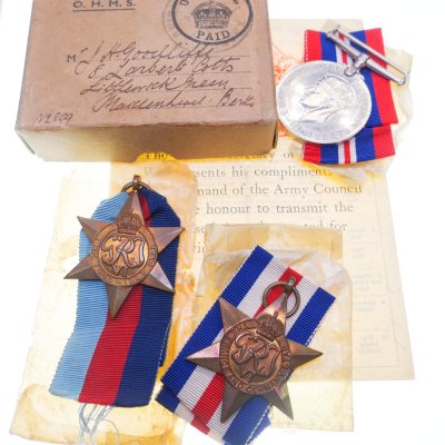 勋章奖章交易所2023.8.12奖章照片拍卖 - 英国二战奖章套章，包含二战奖章，二战之星，法德之星，纸盒及证书