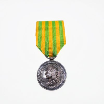 勋章奖章交易所2023.8.12奖章照片拍卖 - 法国中法战争奖章，银质，7地名海军版