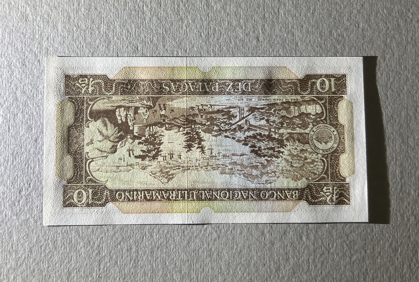 【丑猫】今晚七点【自动快拍】 澳门灯塔10元unc无47