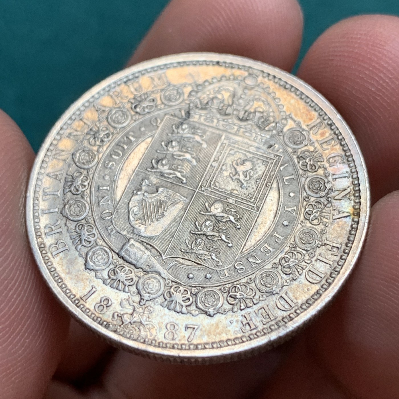 《竞宝斋》第187场-周日，周一 2场 (全场包邮) 1887 维多利亚半克朗银币 原光好品