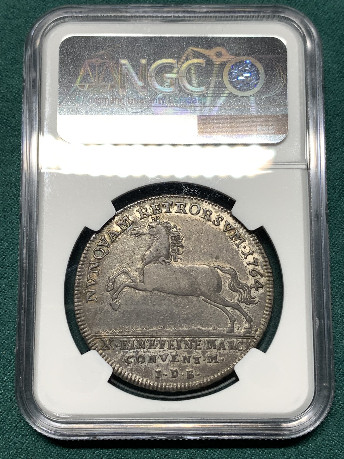 《竞宝斋》第187场-周日，周一 2场 (全场包邮) NGC XF45 德国 布伦瑞克 1764年 飞马泰勒大银币 双面均匀的深彩包浆 经典飞马非常漂亮