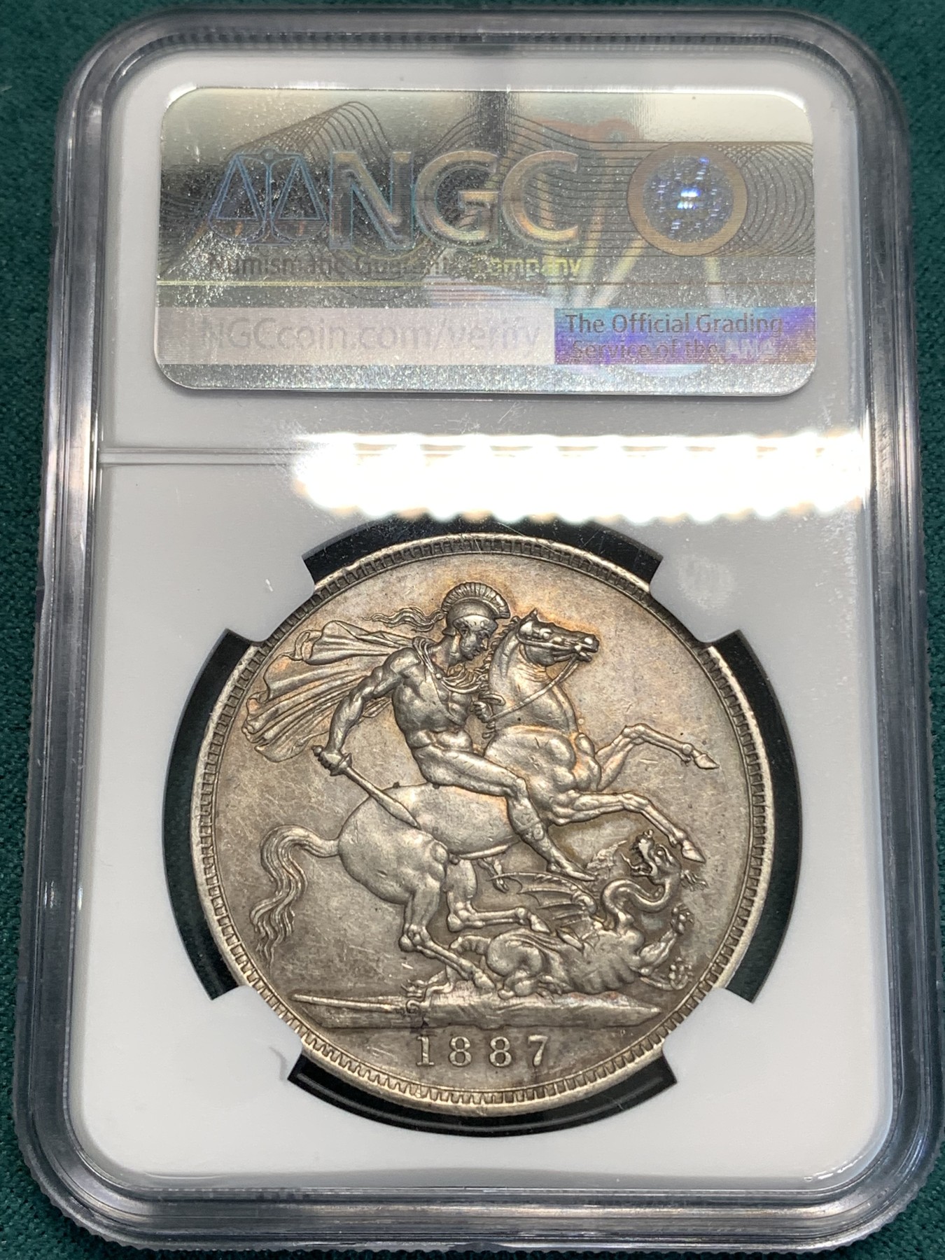 《竞宝斋》第187场-周日，周一 2场 (全场包邮) NGC AUD 英国1887年维多利亚高冠马剑克朗大银币