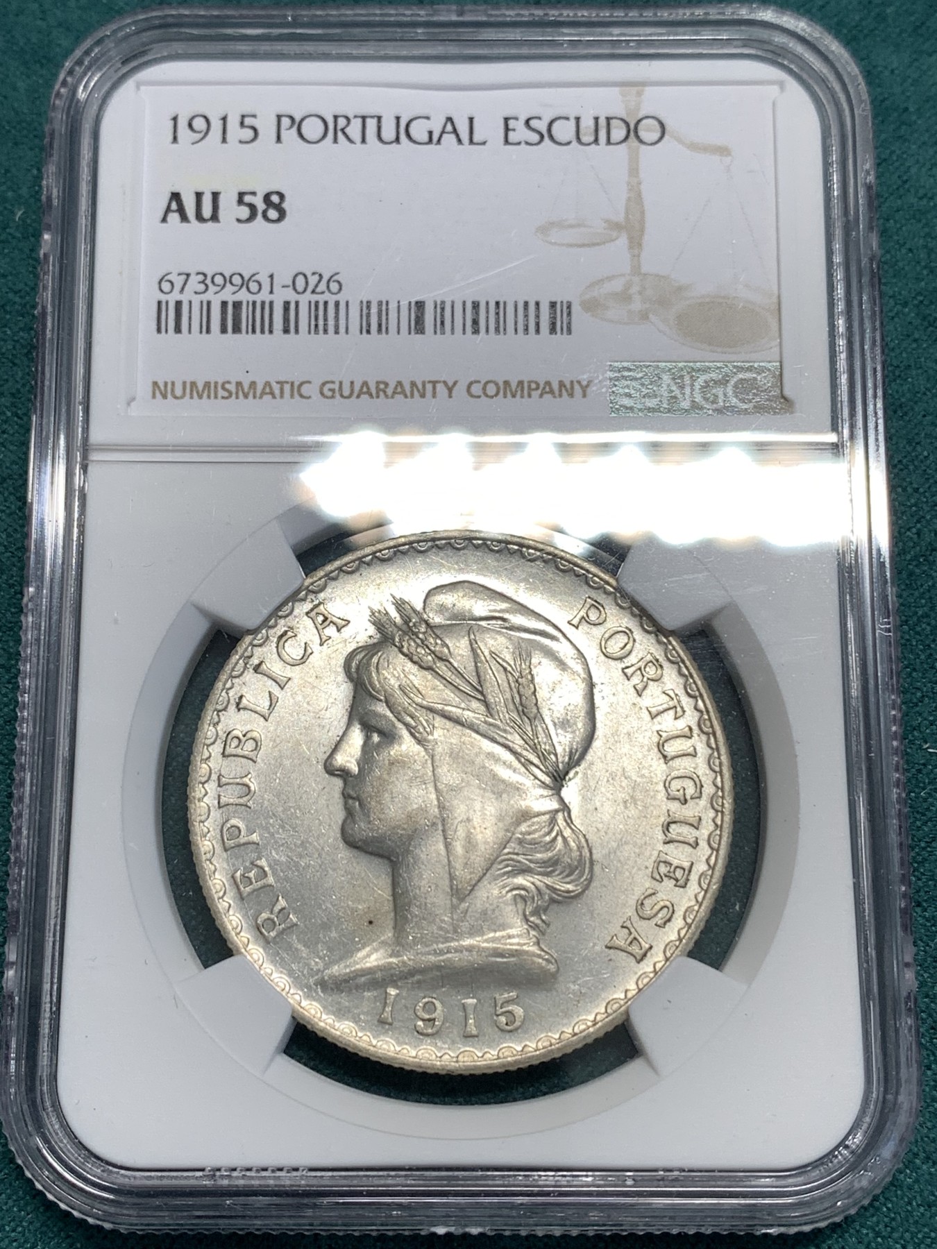 《竞宝斋》第187场-周日，周一 2场 (全场包邮) NGC AU58 葡萄牙1915年女神1埃斯库多银币