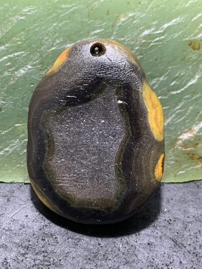 精美亚光冰飘天眼纹战国红玛瑙手工俏色巧雕无观音菩萨意境吊坠一个， 精美亚光冰飘天眼纹战国红玛瑙手工俏色巧雕无观音菩萨意境吊坠一个，