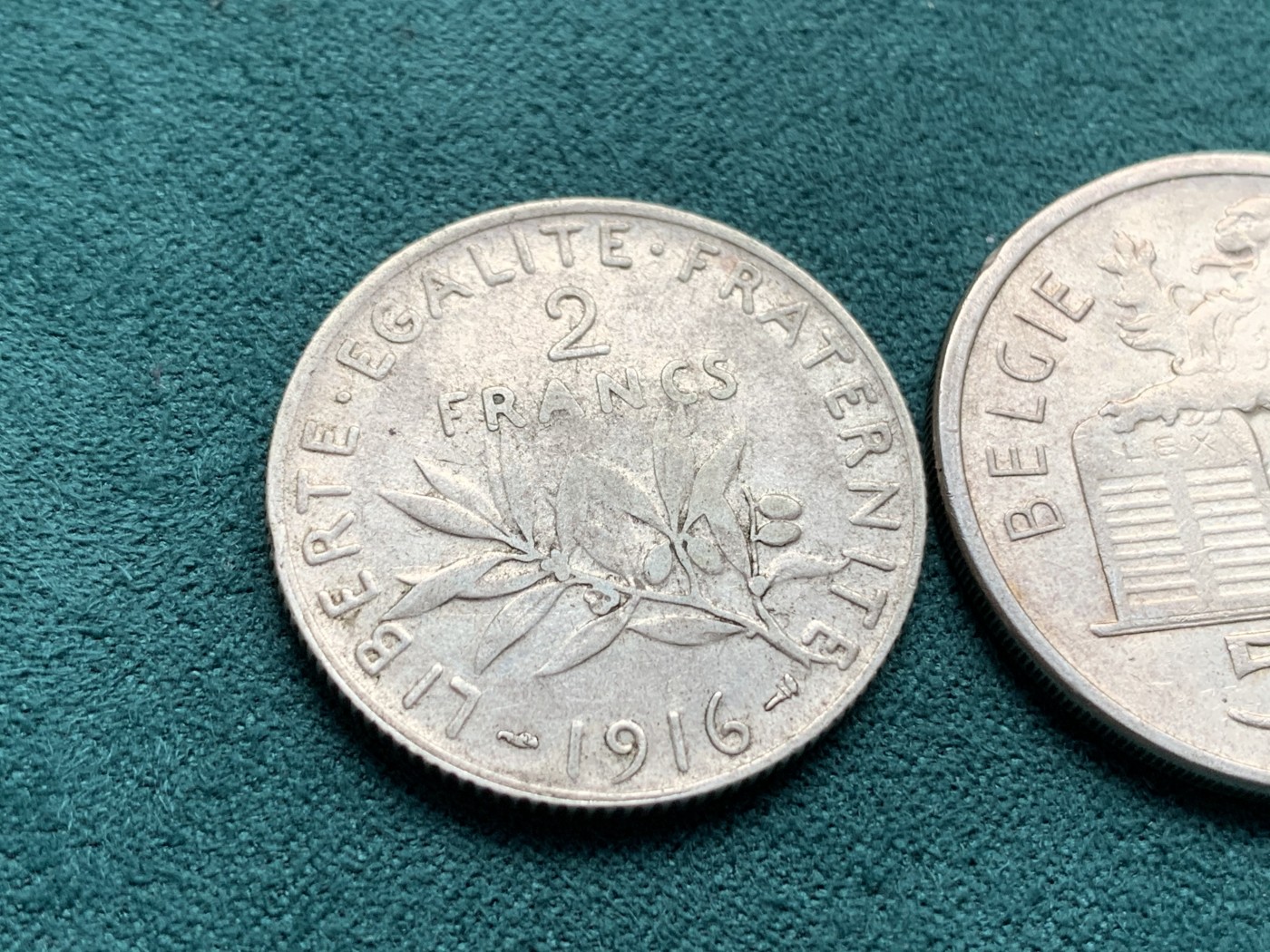 《竞宝斋》第187场-周日，周一 2场 (全场包邮) 两枚一组 比利时1950年50法郎+法国1916年2法郎银币