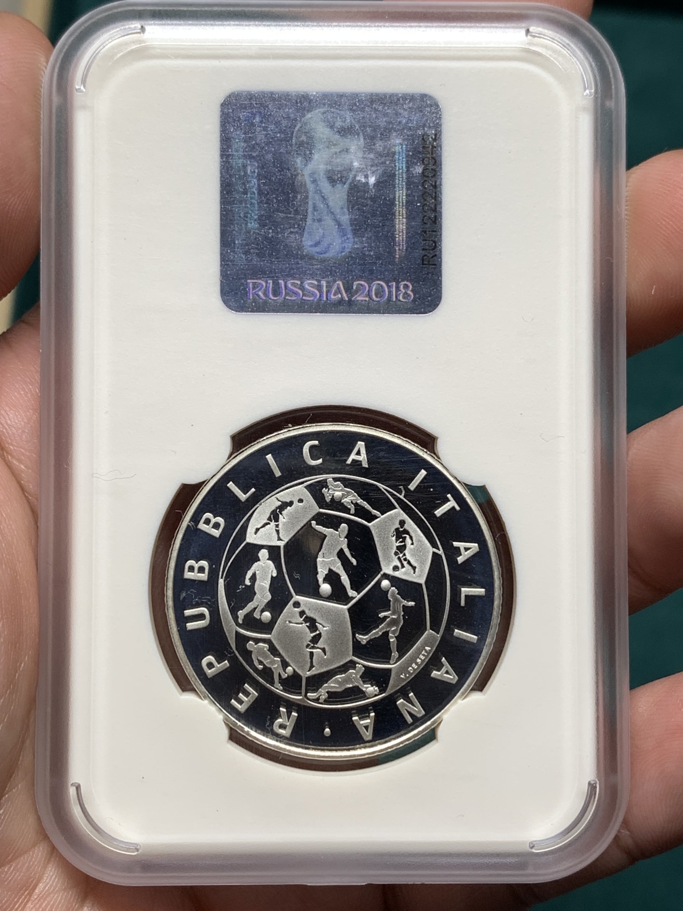 《竞宝斋》第187场-周日，周一 2场 (全场包邮) 意大利 2018年 俄罗斯FIFA世界杯纪念10欧银币