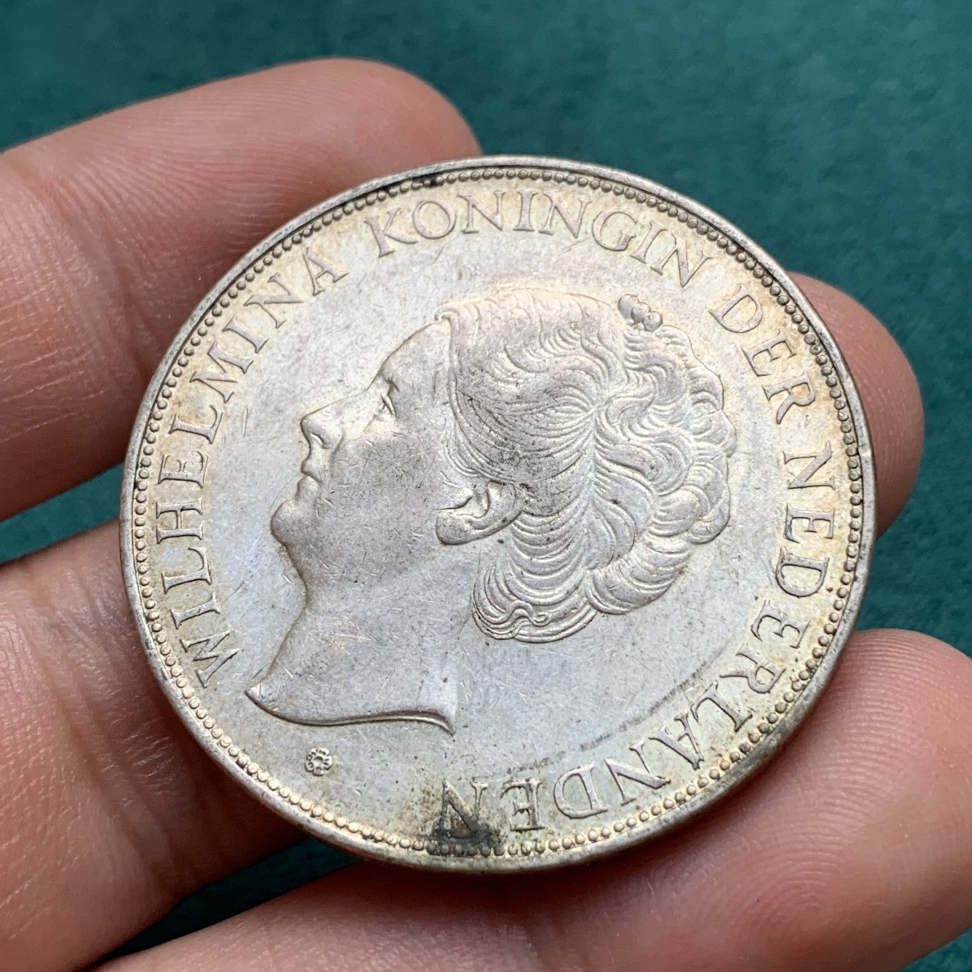 《竞宝斋》第187场-周日，周一 2场 (全场包邮) 荷兰1939年威廉明娜2.5盾大银币 带包浆的不容易