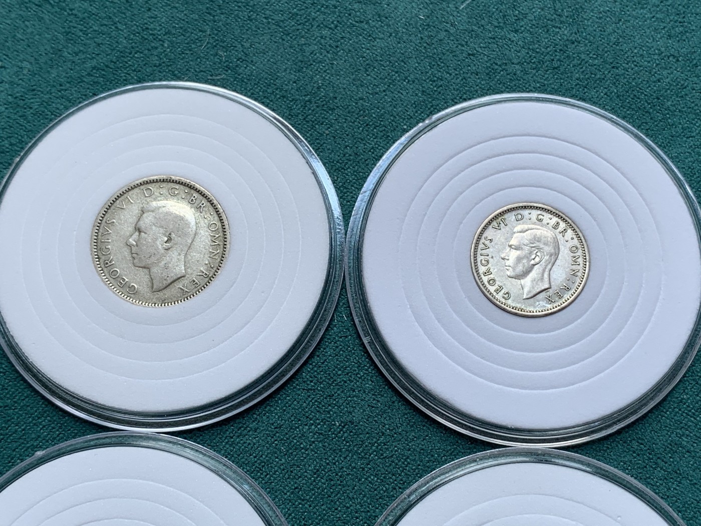 《竞宝斋》第187场-周日，周一 2场 (全场包邮) 6枚一组 好品乔治六世本土版三便士银币与六便士银币 英格兰与苏格兰版1先令银币 两先令银币和半克朗除便士外均有明显转光 流通好品