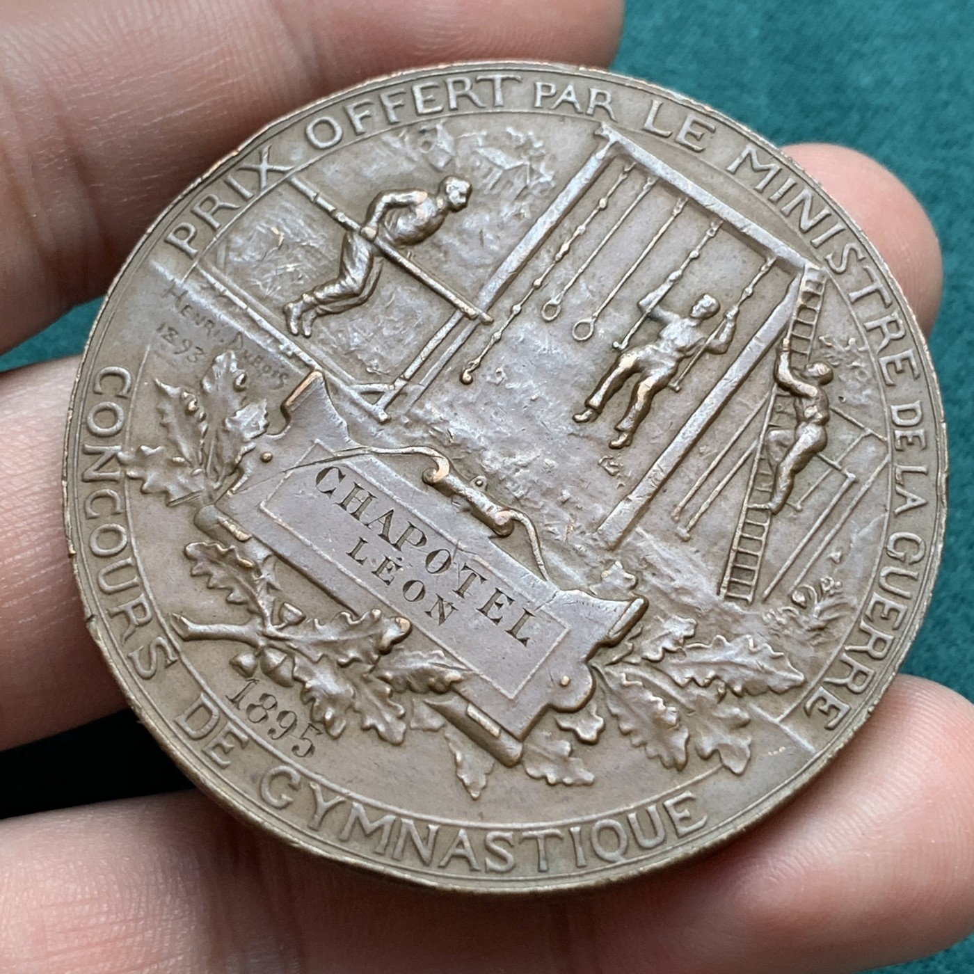 《竞宝斋》第187场-周日，周一 2场 (全场包邮) 法国1895玛丽安娜海马头盔铜章  直径：50mm  重量：62.8g   边铭：丰饶角加铜标