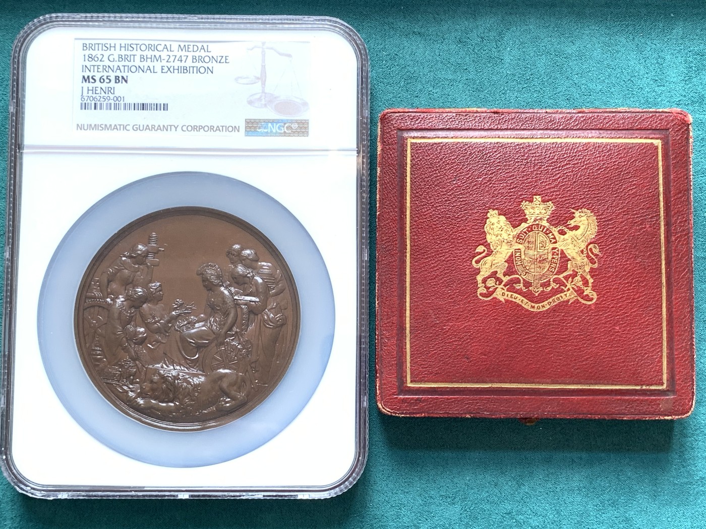 《竞宝斋》第187场-周日，周一 2场 (全场包邮) NGC MS65BN 英国 1862年 伦敦世博会大铜章，浮雕立体生动，英国历史章牌系列。附带原盒