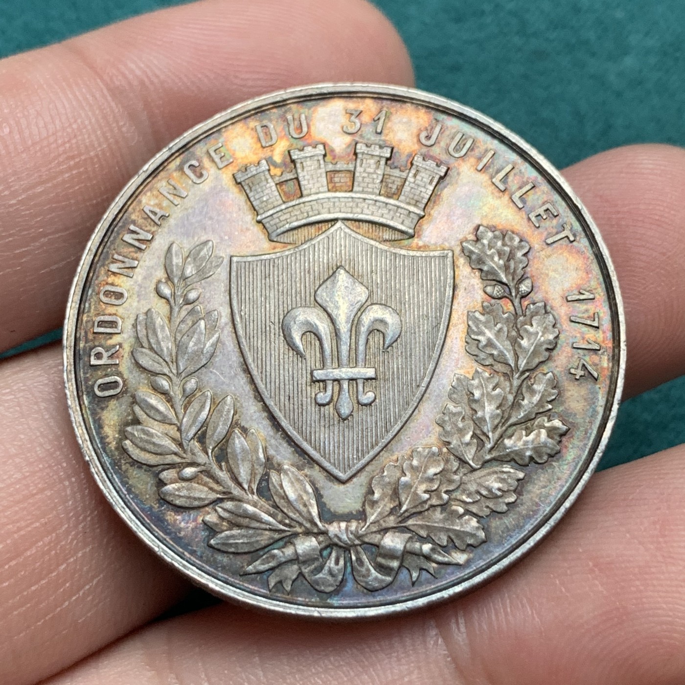 《竞宝斋》第187场-周日，周一 2场 (全场包邮) 法国1714年里尔商会纪念银章，女神天使，五彩好品，22.2g 36.8mm 丰饶角Argent边铭