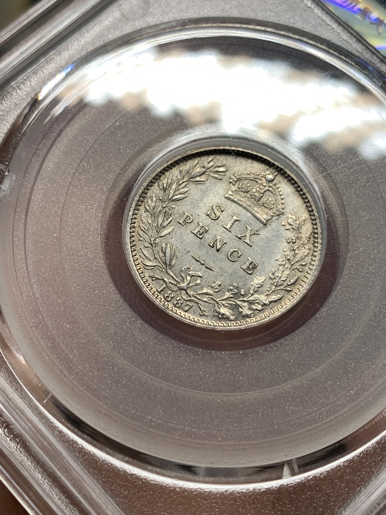 《竞宝斋》第187场-周日，周一 2场 (全场包邮) 公博 MS64 英国1887维多利亚高冠6便士银币