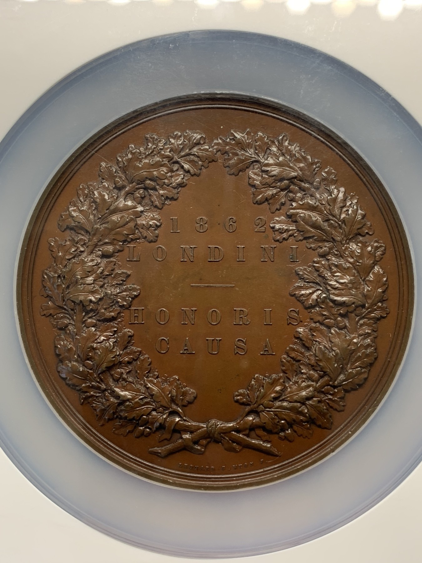 《竞宝斋》第187场-周日，周一 2场 (全场包邮) NGC MS65BN 英国 1862年 伦敦世博会大铜章，浮雕立体生动，英国历史章牌系列。附带原盒