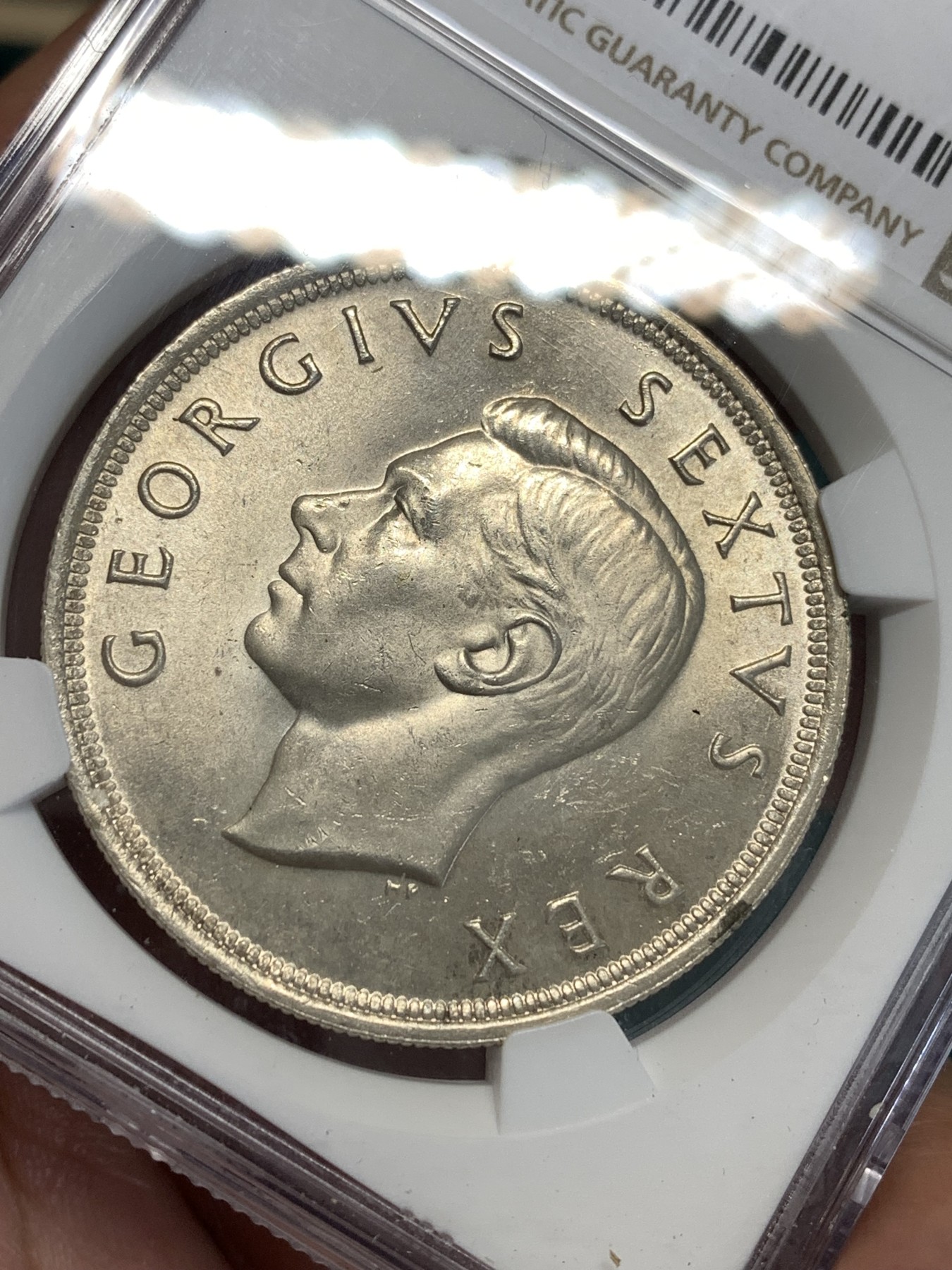 《竞宝斋》第187场-周日，周一 2场 (全场包邮) NGC MS63 南非乔治六世1952发现开普敦5先令纪念大银币