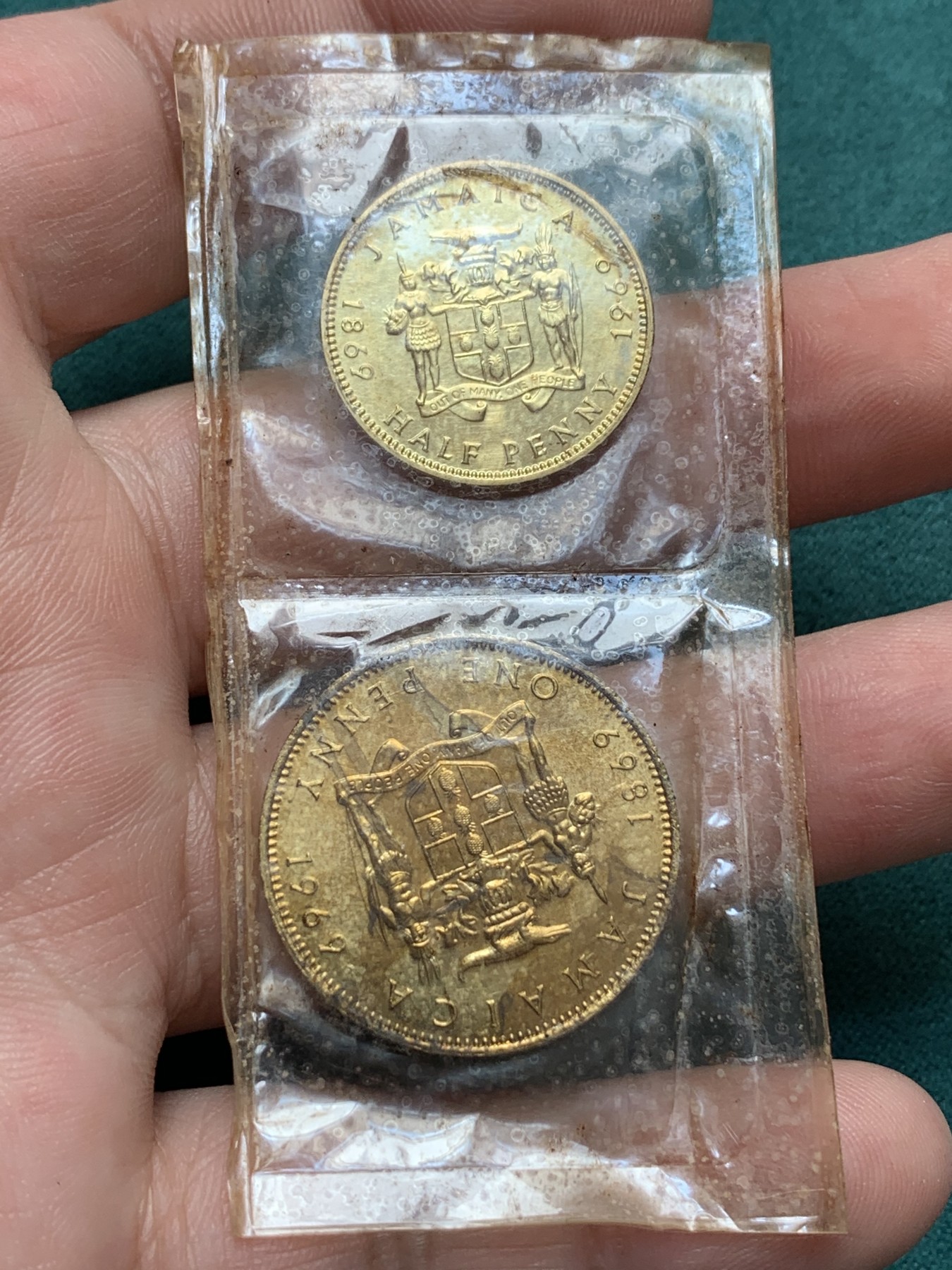 《竞宝斋》第187场-周日，周一 2场 (全场包邮) 英属牙买加 1969年 伊丽莎白二世 1便士 1/2便士精制套币 少见塑封原包装