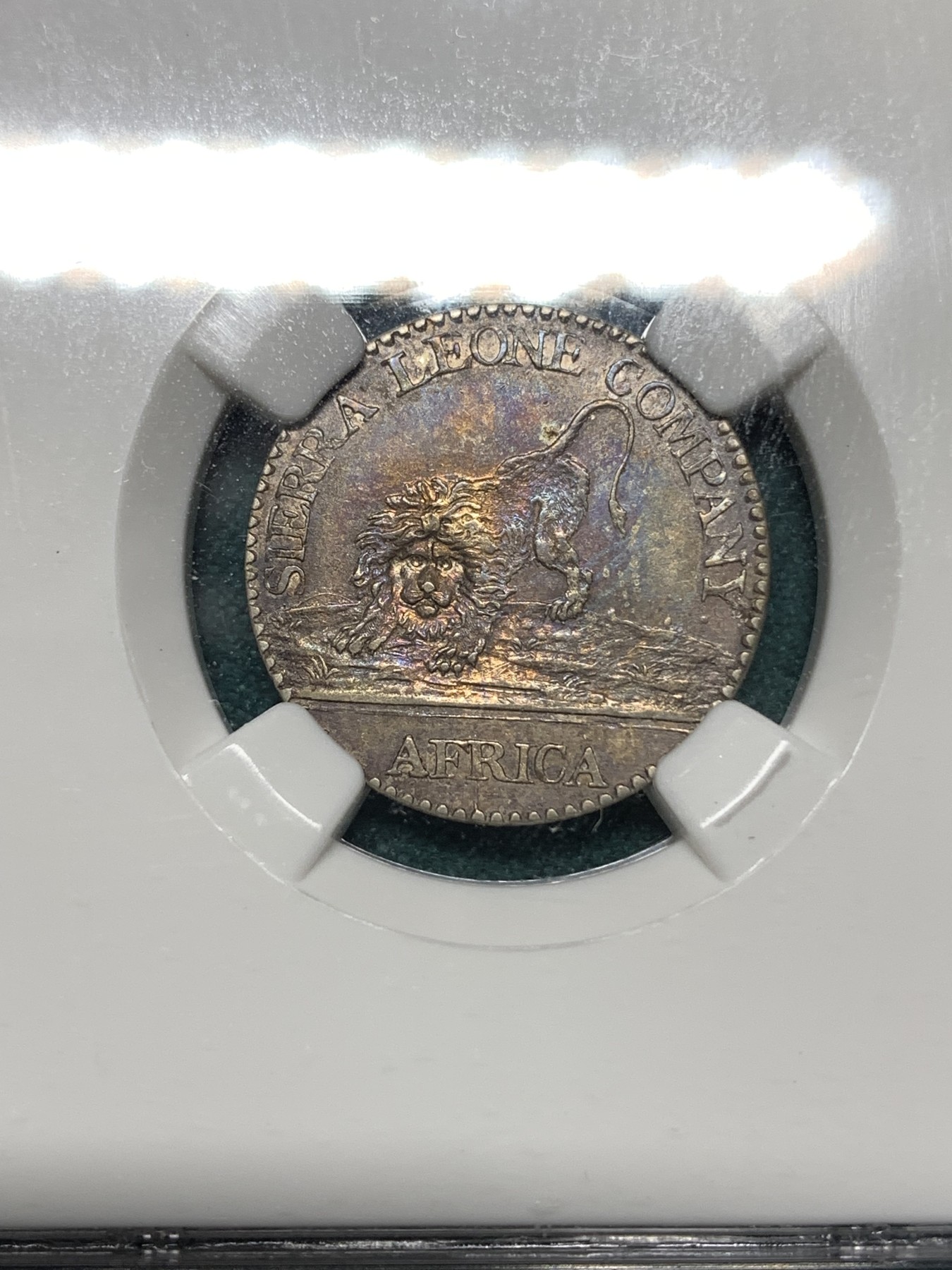 《竞宝斋》第187场-周日，周一 2场 (全场包邮) NGC AU58 1796年 塞拉利昂10美分银币 Soho铸币厂 发型量仅9227枚，高分极其稀少 盒边小磕