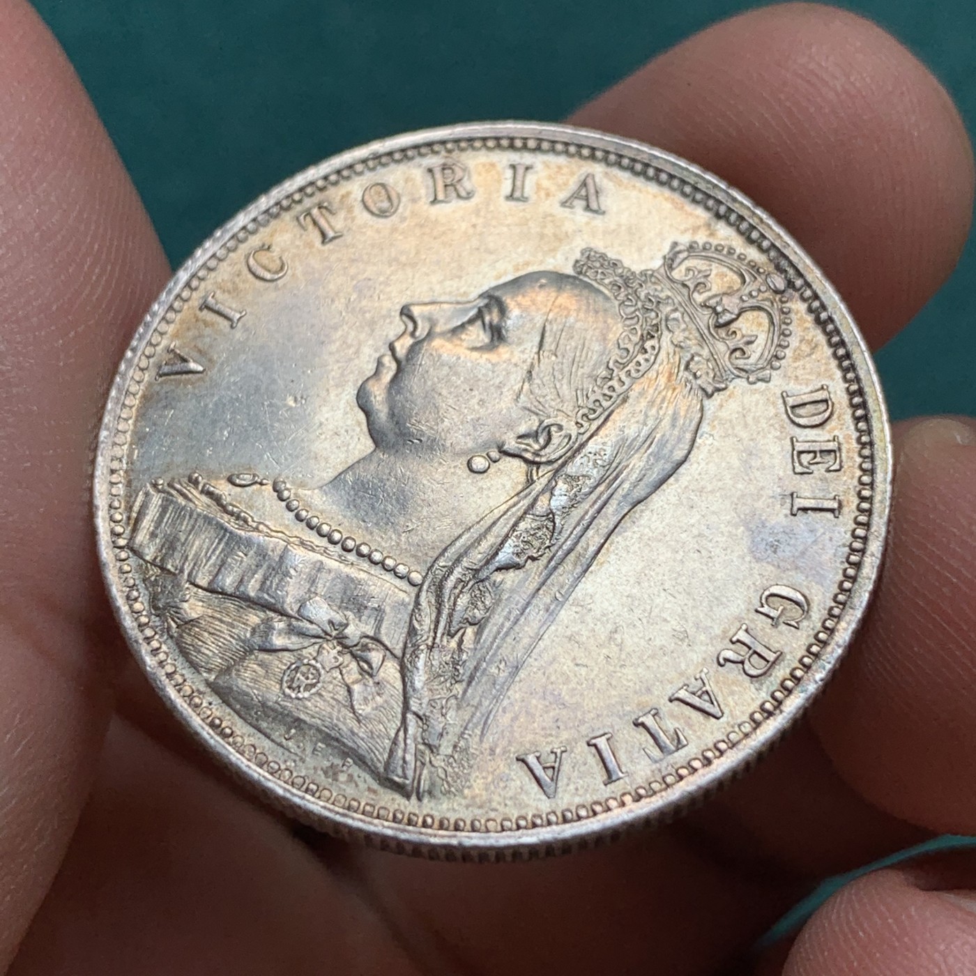 《竞宝斋》第187场-周日，周一 2场 (全场包邮) 1887 维多利亚半克朗银币 原光好品