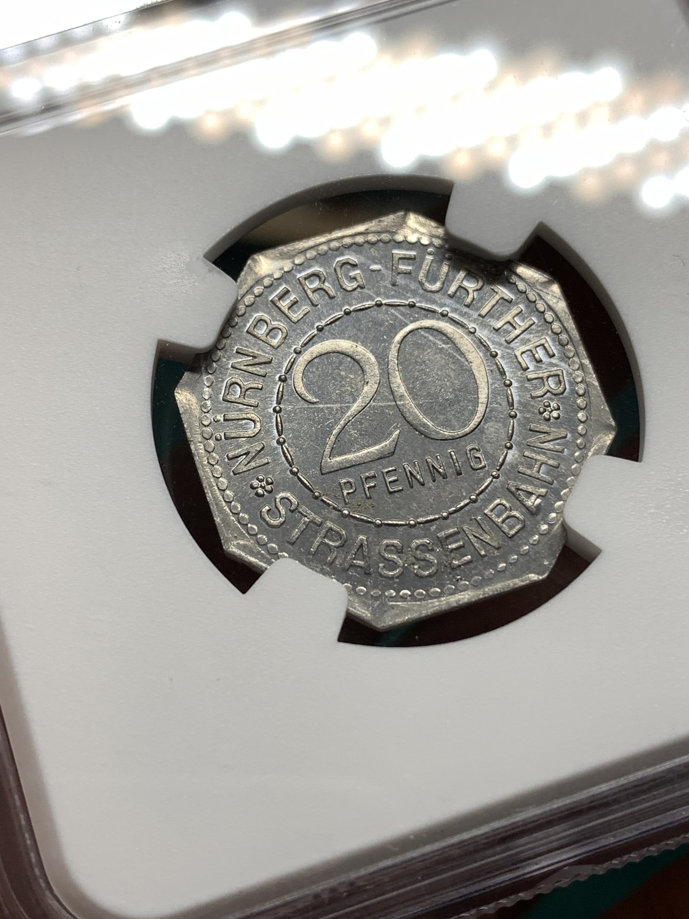 《竞宝斋》第187场-周日，周一 2场 (全场包邮) NGC MS62 德国1920纽伦堡紧急状态时期人像雕像20P代用币