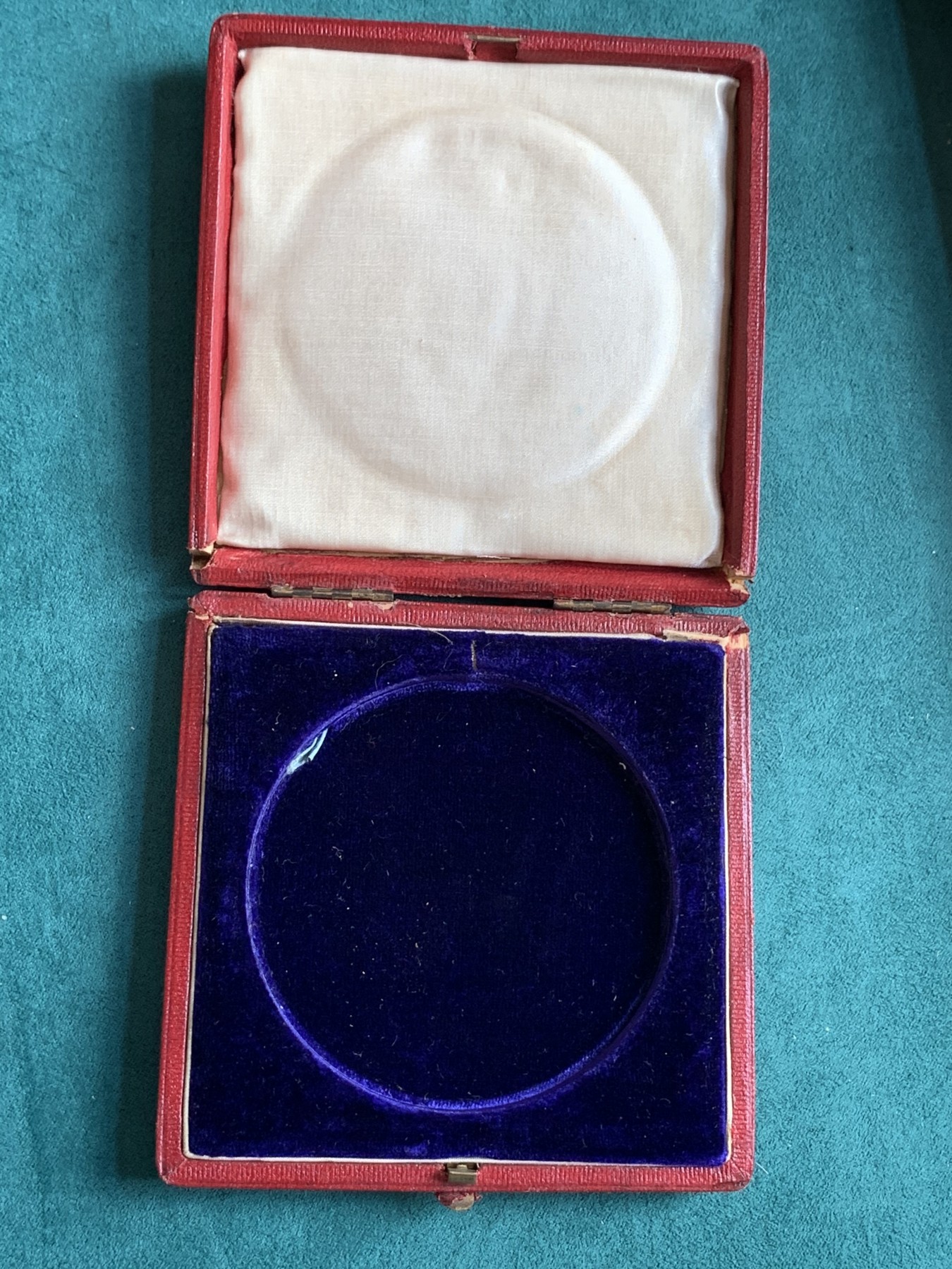 《竞宝斋》第187场-周日，周一 2场 (全场包邮) NGC MS65BN 英国 1862年 伦敦世博会大铜章，浮雕立体生动，英国历史章牌系列。附带原盒