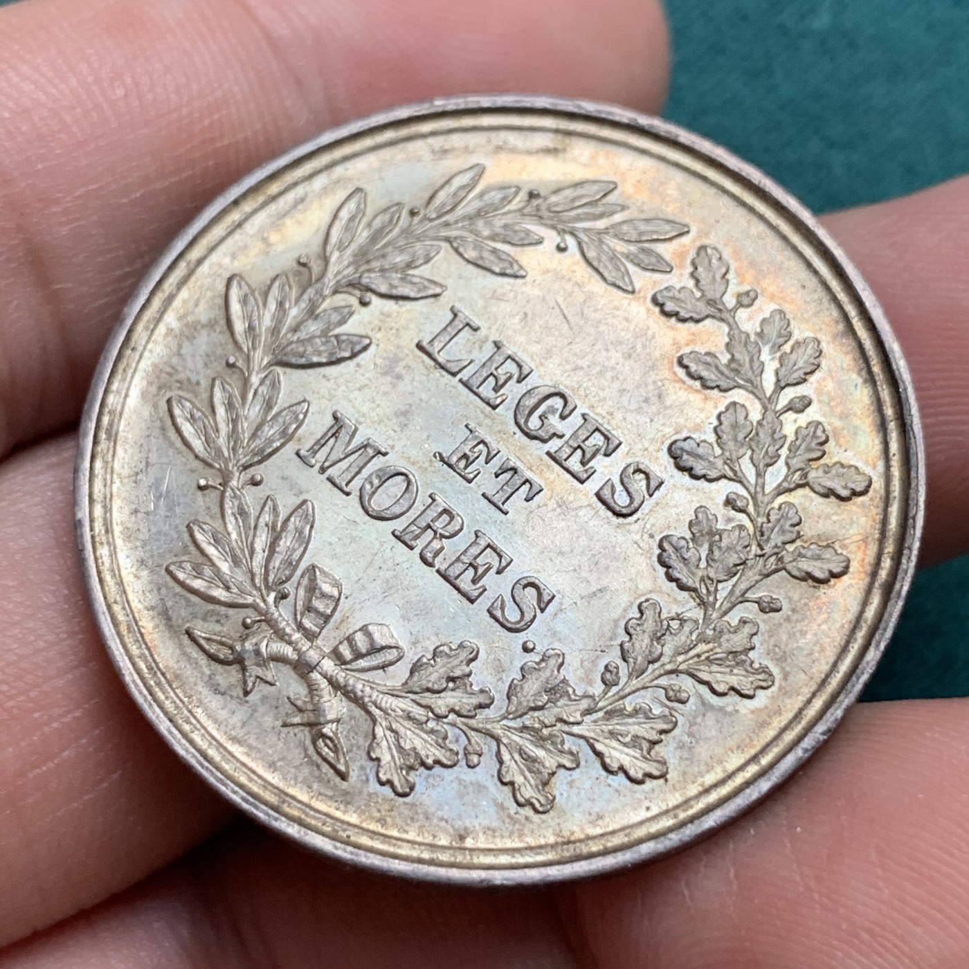 《竞宝斋》第187场-周日，周一 2场 (全场包邮) 法国 1845-1860 法律与习俗银质代币 16g  36.2mm 手指铭银标