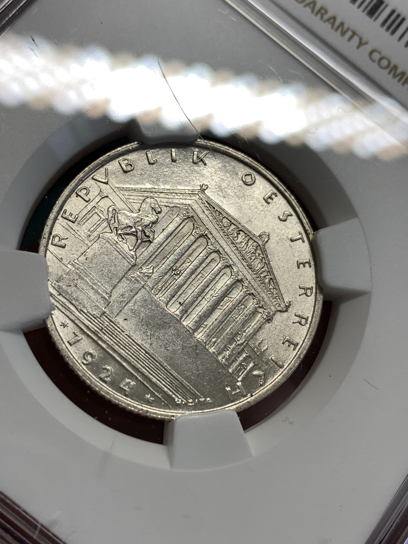 《竞宝斋》第187场-周日，周一 2场 (全场包邮) NGC MS63 奥地利1924年议会大厦1先令银币