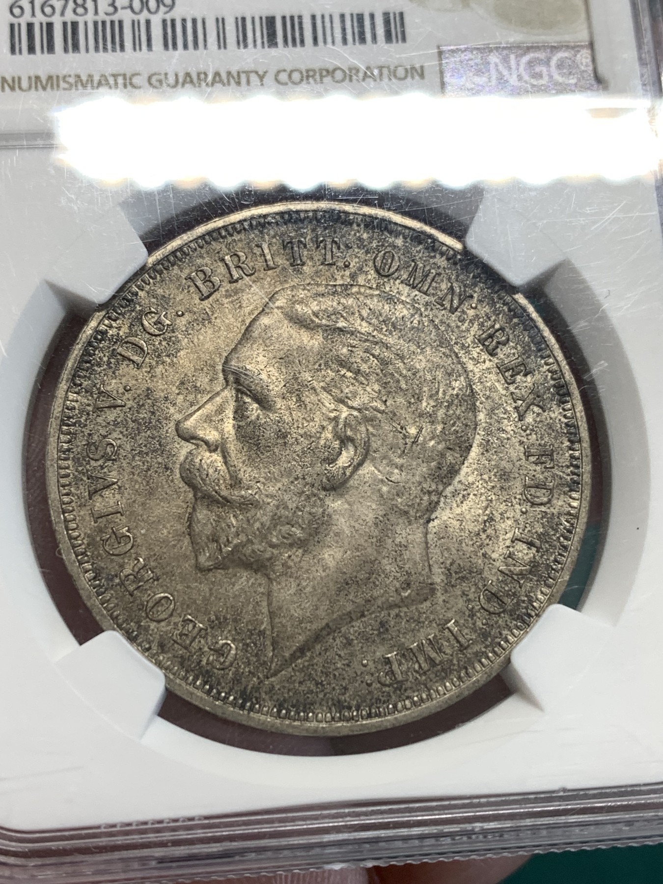 《竞宝斋》第187场-周日，周一 2场 (全场包邮) NGC-MS63 英国1935年 乔治五世国王马剑屠龙克朗大银币  深彩包浆 底板带有霜光