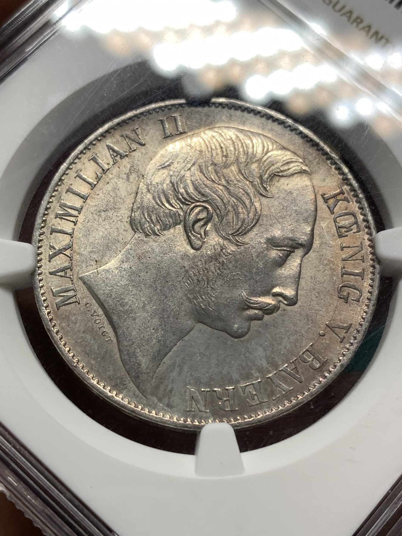 《竞宝斋》第187场-周日，周一 2场 (全场包邮) NGC-AU58 德国 1857年 巴伐利亚 1泰勒 双狮流通版，相比圣母抱婴版的少见多了，欧陆老包浆，味道比白币好多了