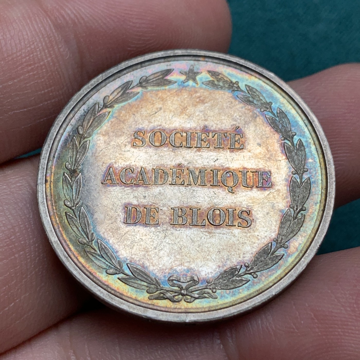 《竞宝斋》第187场-周日，周一 2场 (全场包邮) 法国布鲁瓦学院五彩银章 16.2g 33.5mm