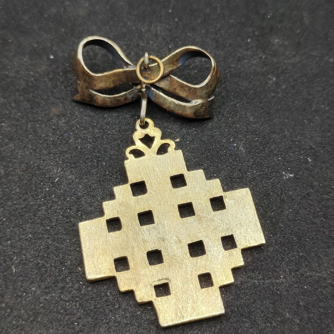 全场0元起拍 第80期 咸鱼国勋章拍卖专场 8月9日（周三）下午6：00开始 梵蒂冈教皇国 稀少 女版圣暮骑士团勋章 铜珐琅