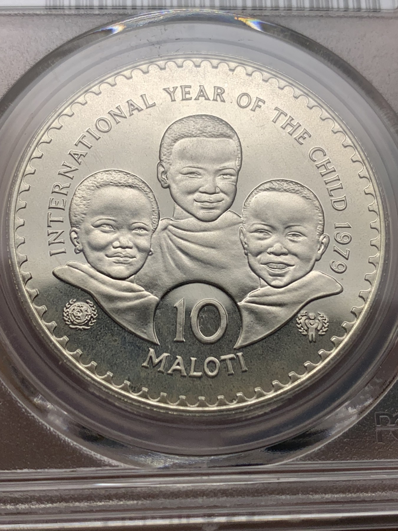 《竞宝斋》第187场-周日，周一 2场 (全场包邮) PCGS金盾 PR67DCAM 莱索托1981年儿童年纪念10洛蒂银币