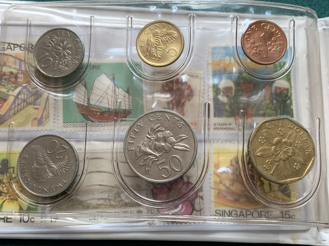 《竞宝斋》第187场-周日，周一 2场 (全场包邮) 新加坡与马来西亚组合套币 带邮票