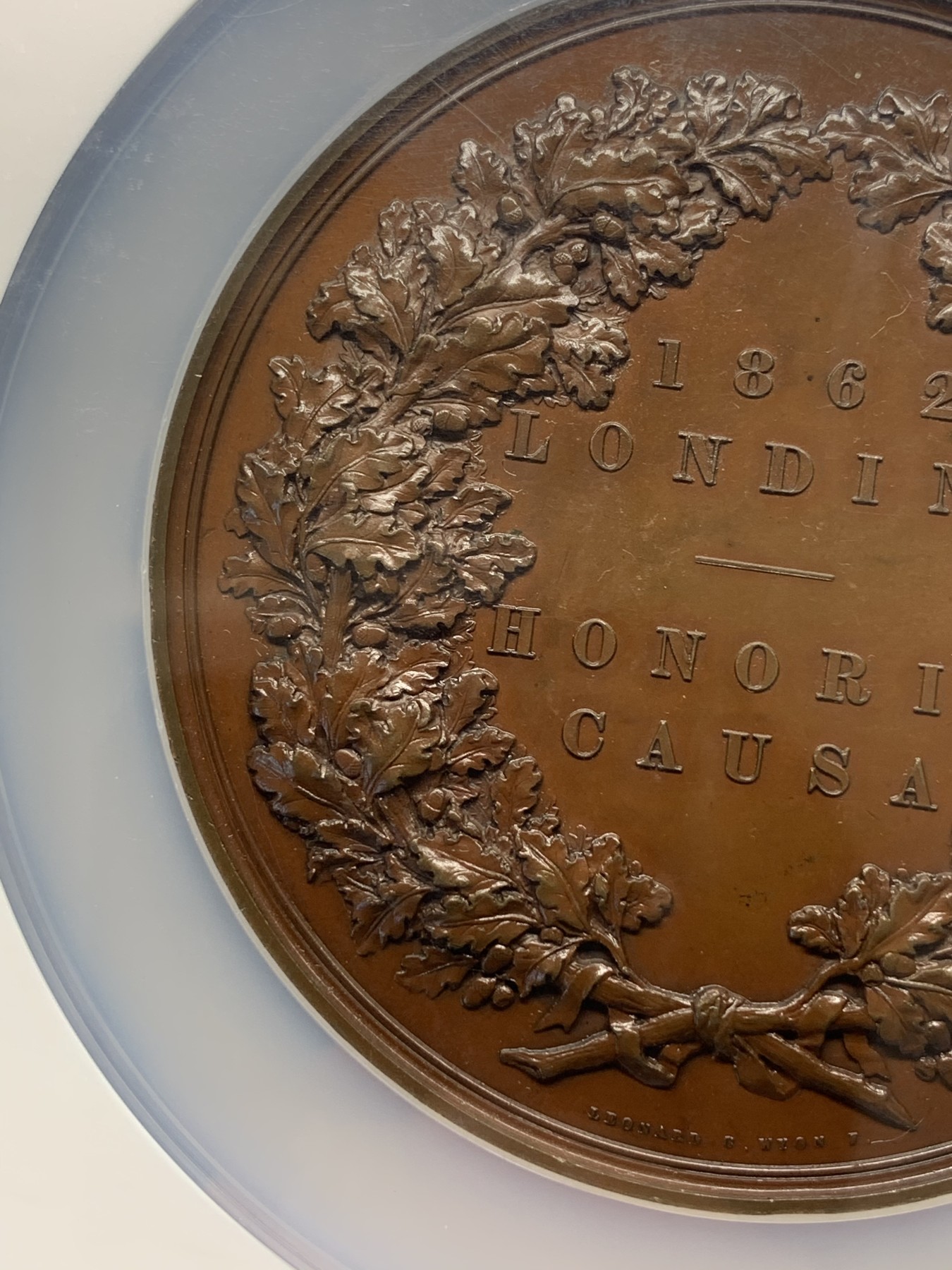 《竞宝斋》第187场-周日，周一 2场 (全场包邮) NGC MS65BN 英国 1862年 伦敦世博会大铜章，浮雕立体生动，英国历史章牌系列。附带原盒