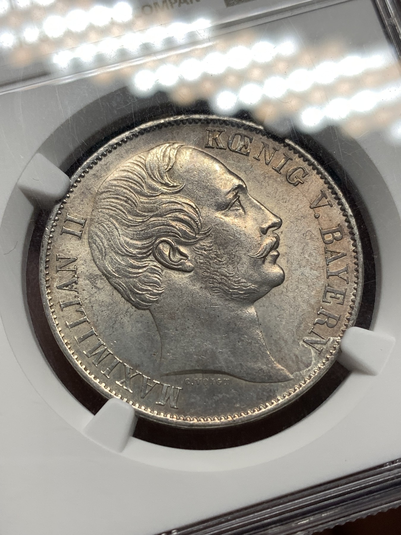 《竞宝斋》第187场-周日，周一 2场 (全场包邮) NGC-AU58 德国 1857年 巴伐利亚 1泰勒 双狮流通版，相比圣母抱婴版的少见多了，欧陆老包浆，味道比白币好多了