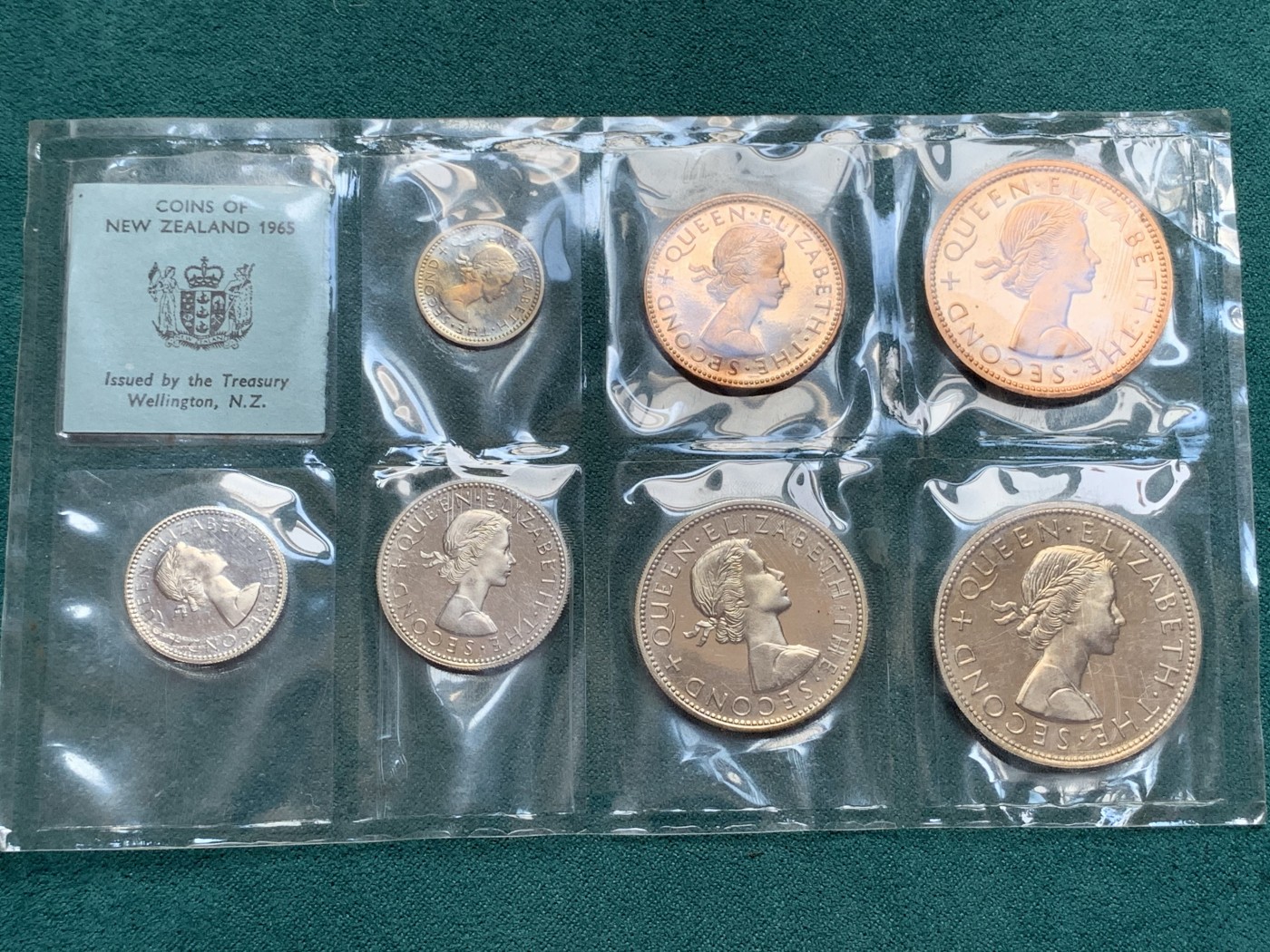 《竞宝斋》第187场-周日，周一 2场 (全场包邮) 新西兰 1965年 伊丽莎白二世 类精制套币