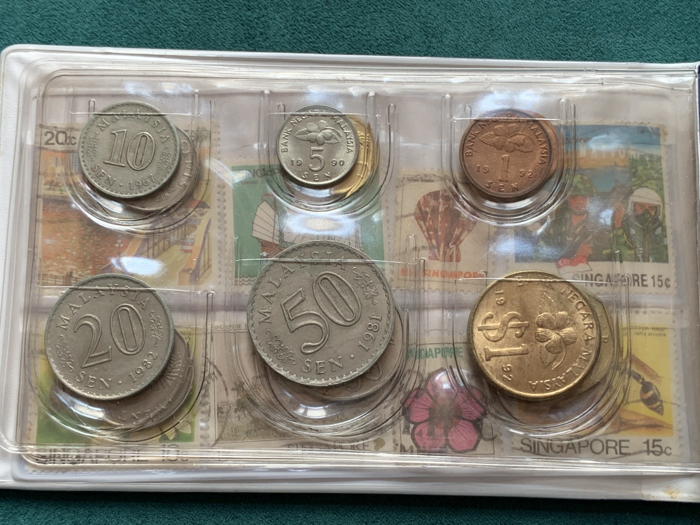 《竞宝斋》第187场-周日，周一 2场 (全场包邮) 新加坡与马来西亚组合套币 带邮票