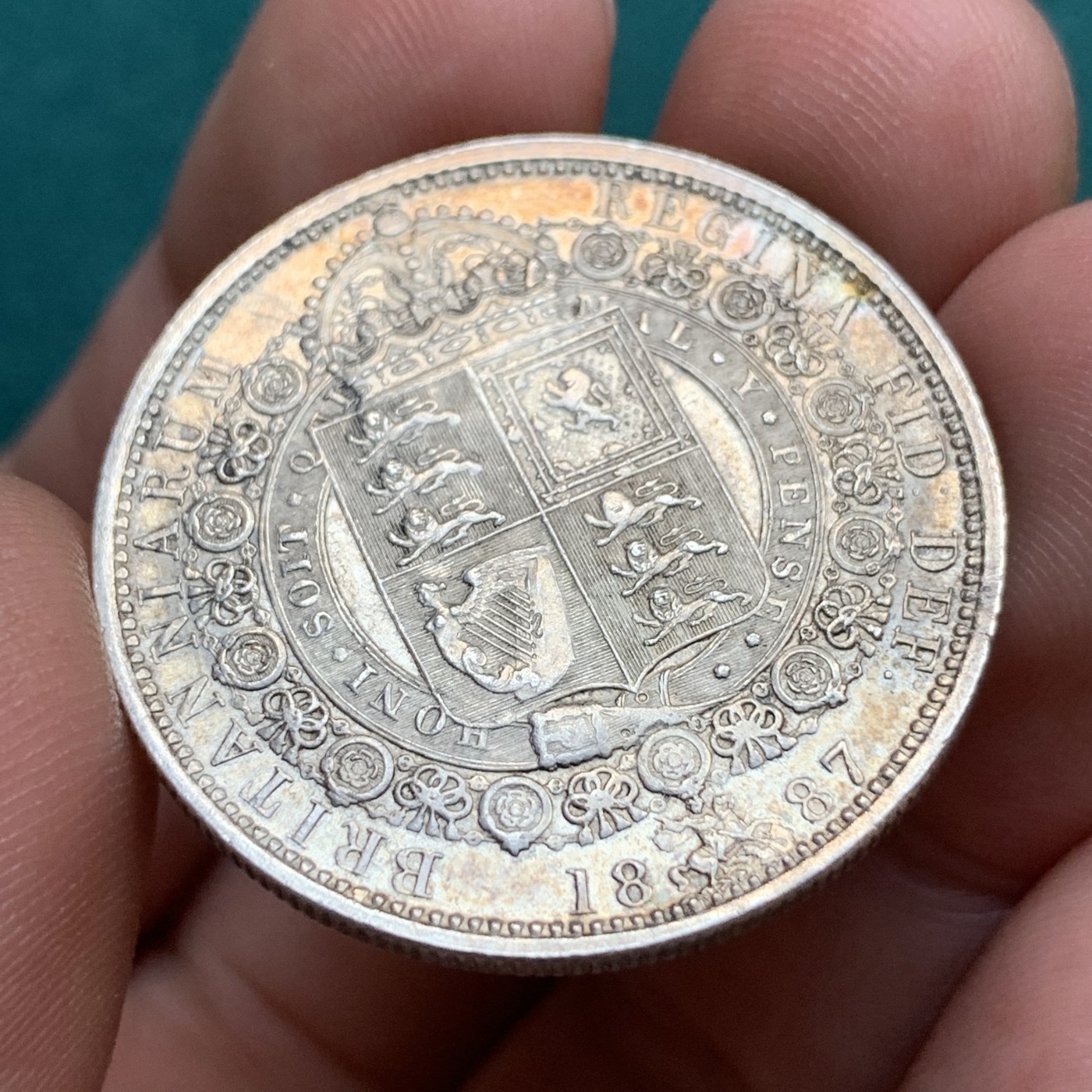 《竞宝斋》第187场-周日，周一 2场 (全场包邮) 1887 维多利亚半克朗银币 原光好品