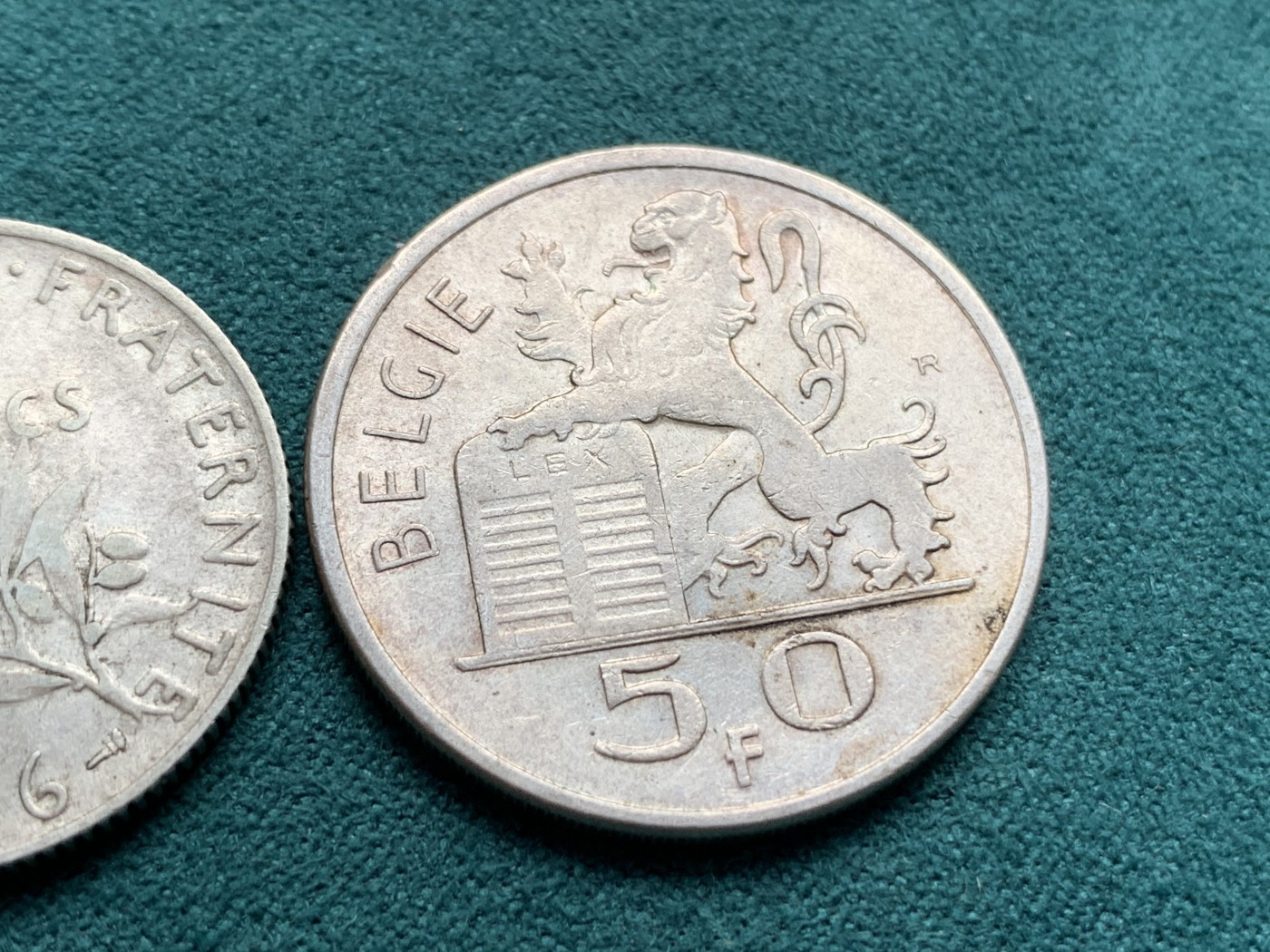 《竞宝斋》第187场-周日，周一 2场 (全场包邮) 两枚一组 比利时1950年50法郎+法国1916年2法郎银币