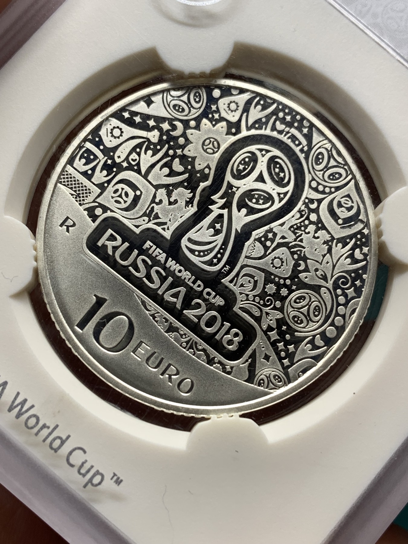 《竞宝斋》第187场-周日，周一 2场 (全场包邮) 意大利 2018年 俄罗斯FIFA世界杯纪念10欧银币