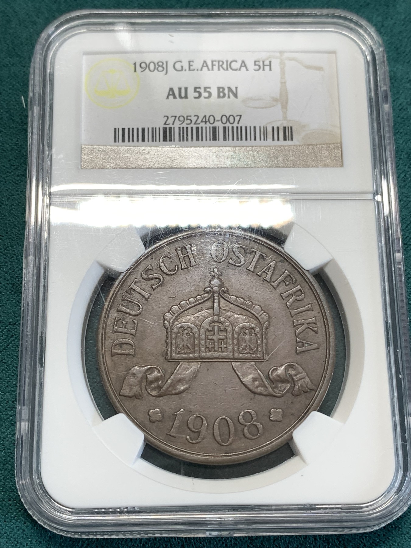 《竞宝斋》第188场-周日，周一 2场 (全场包邮) NGC-AU55BN 德属东非1908年5赫勒皇冠大铜币，克朗型大铜，手感厚重。铸量不多，常见多xf以下裸币，AU以上出分稀见。老盒好状态，克书价高。