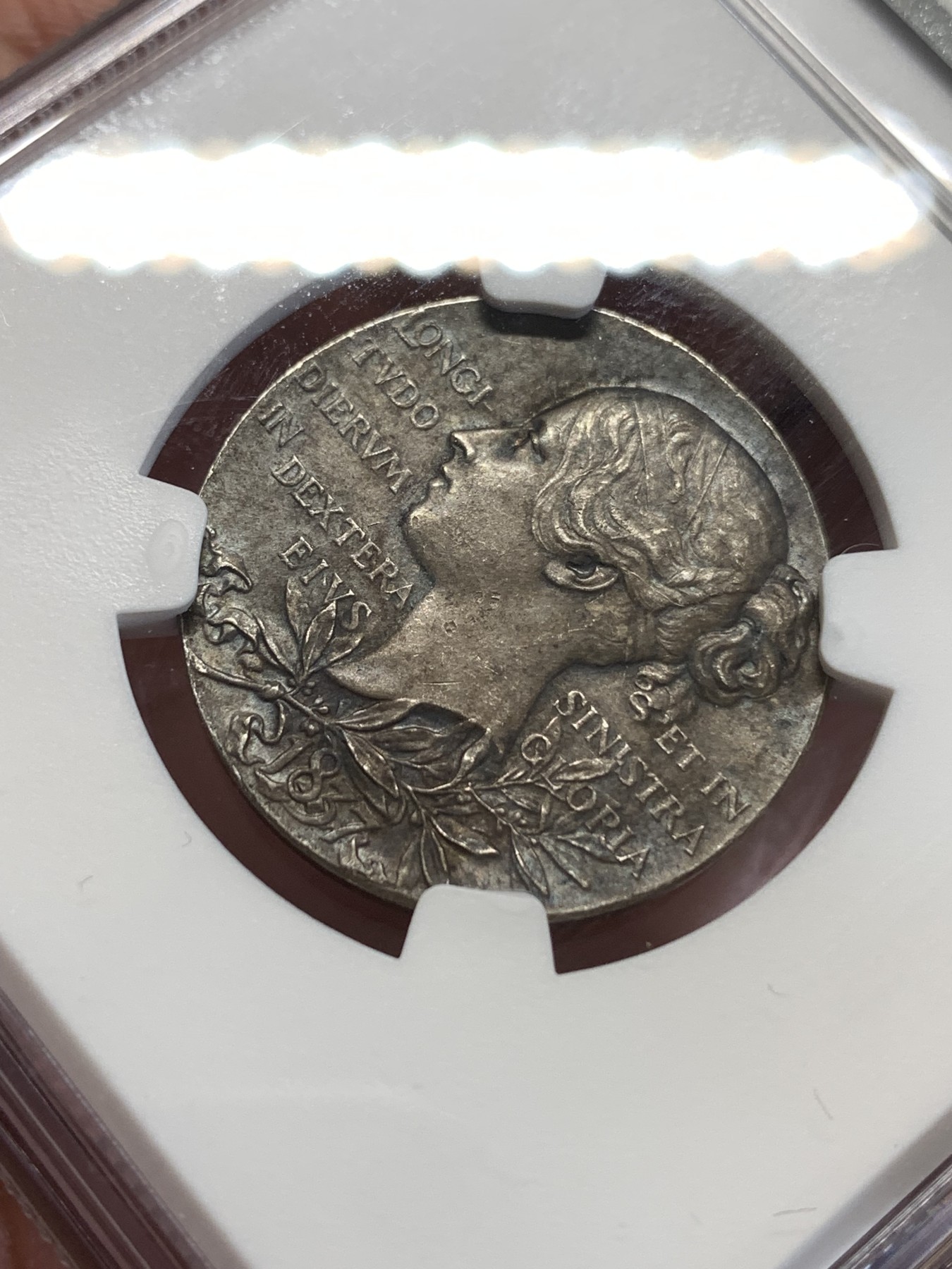 《竞宝斋》第188场-周日，周一 2场 (全场包邮) NGC-MS61 英国1897维多利亚加冕60周年禧年银章