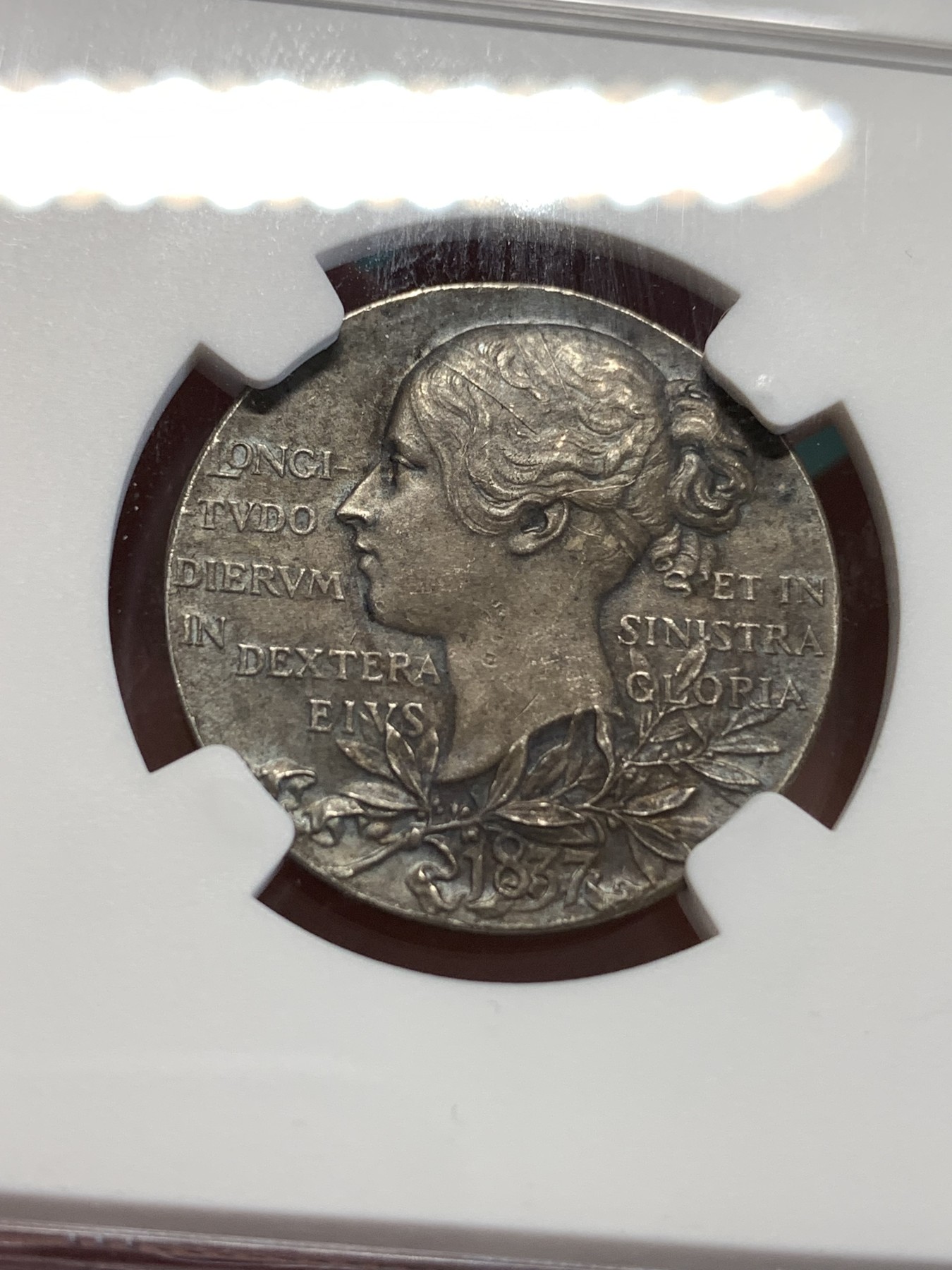 《竞宝斋》第188场-周日，周一 2场 (全场包邮) NGC-MS61 英国1897维多利亚加冕60周年禧年银章