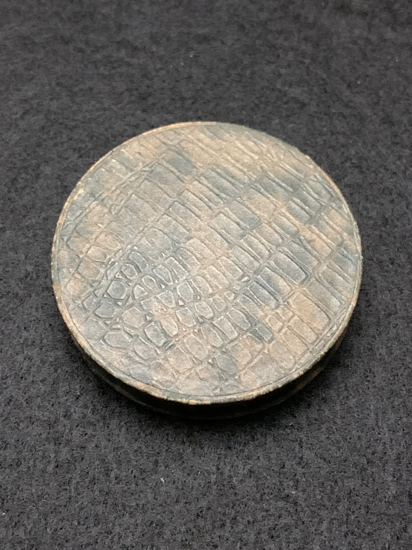 《竞宝斋》第188场-周日，周一 2场 (全场包邮) 1911年英国乔治五世加冕镀银章，罕见品种，带圆盒  13.9g  39.1mm